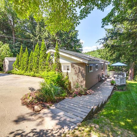 Breathtaking Newbury Cottage With Deck On Chalk Pond المظهر الخارجي الصورة