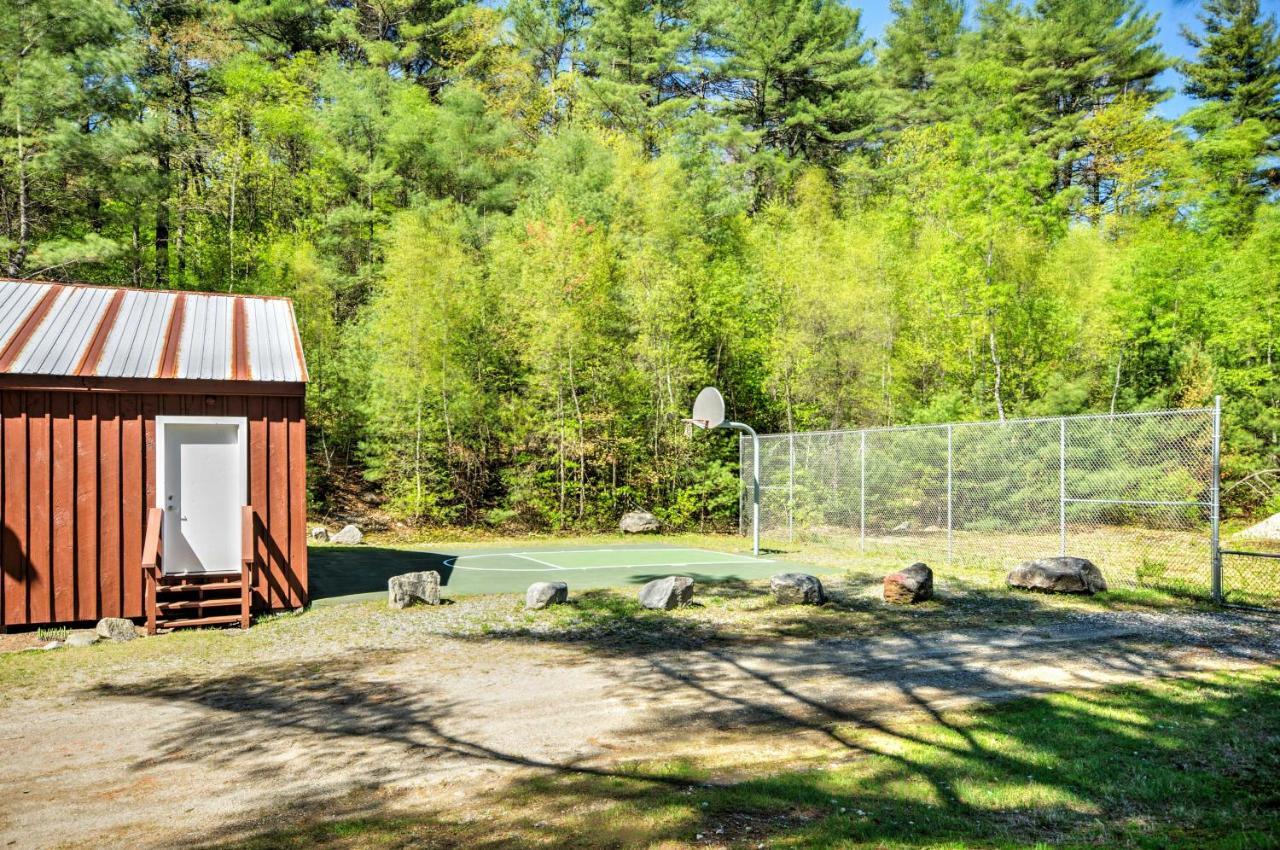Breathtaking Newbury Cottage With Deck On Chalk Pond المظهر الخارجي الصورة